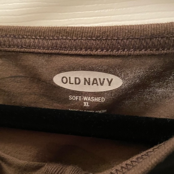 Old Navy tee shirt - Picture 2 of 2